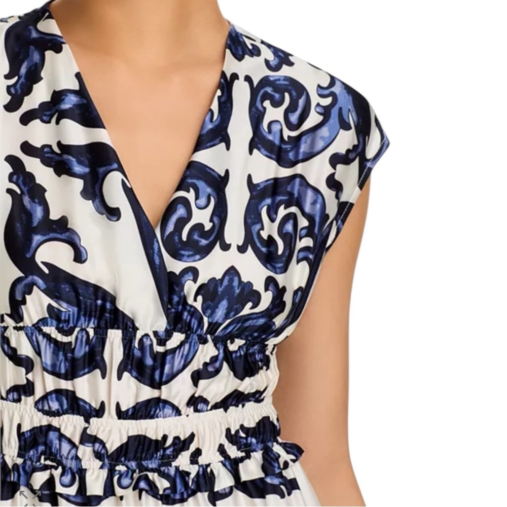 Gracia NWT Women’s Size L Navy Blue White Floral Printed V‑Neck Maxi Dress. - Picture 6 of 11